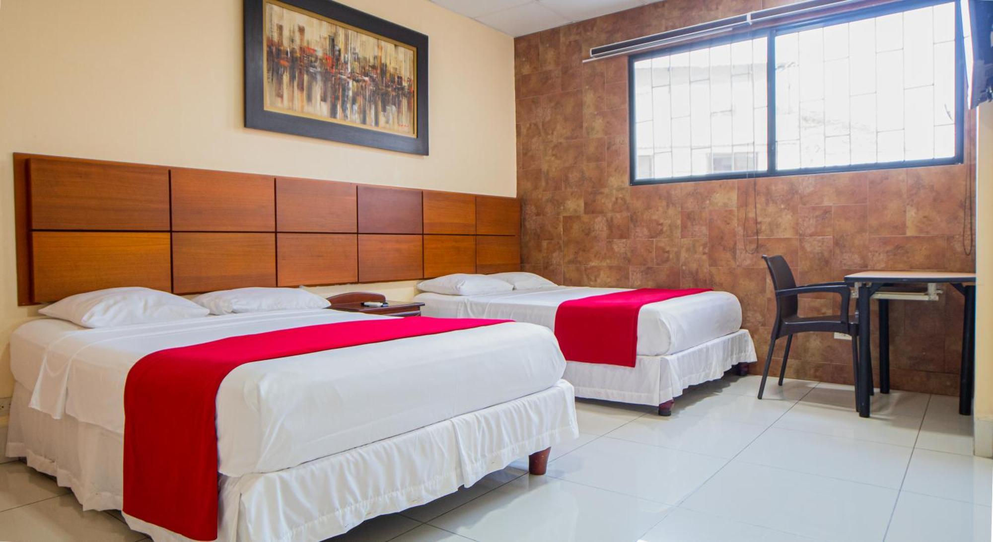 Hotel Murali - Cerca Del Aeropuerto De Гуаякуил Екстериор снимка