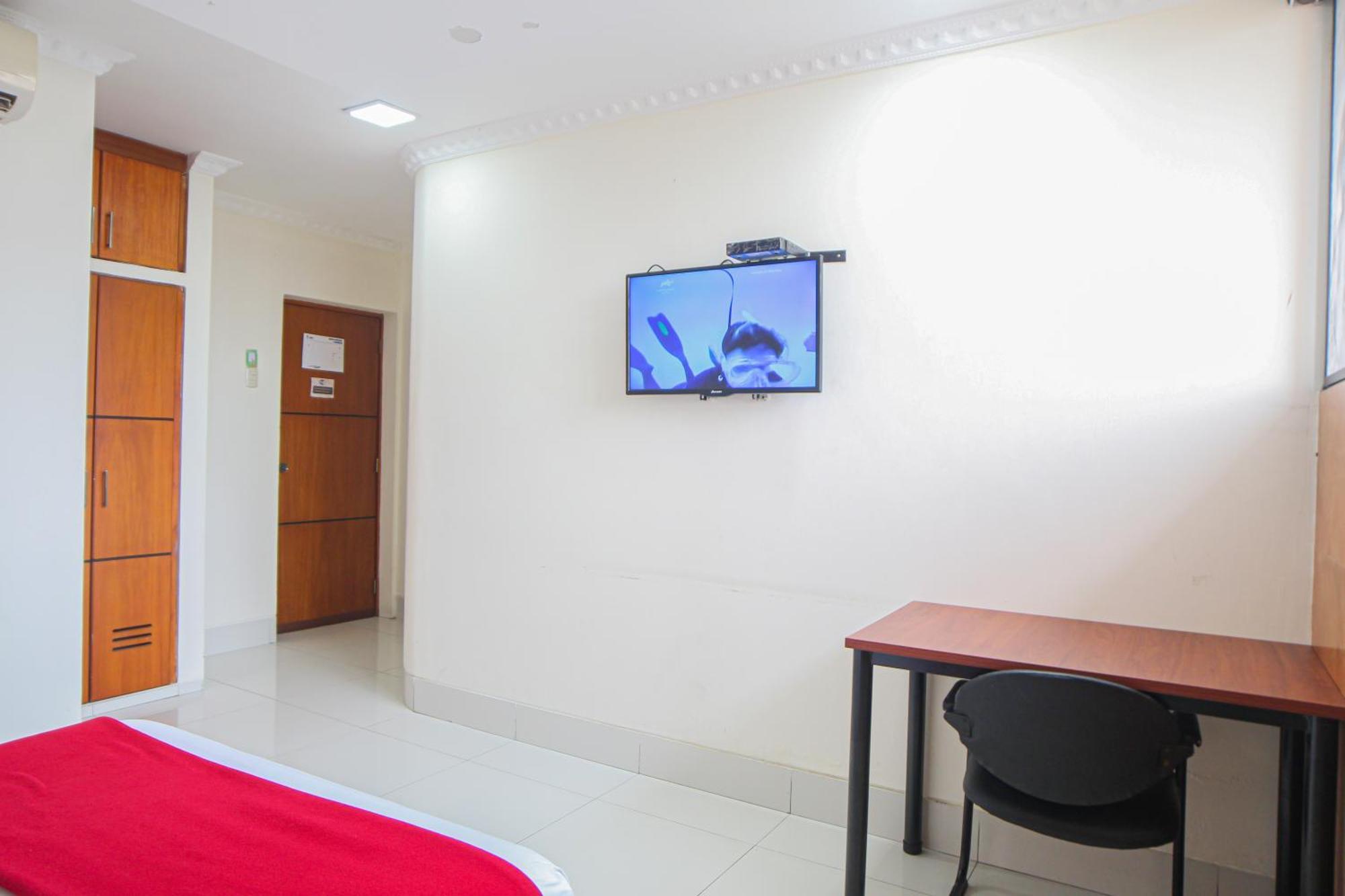 Hotel Murali - Cerca Del Aeropuerto De Гуаякуил Екстериор снимка