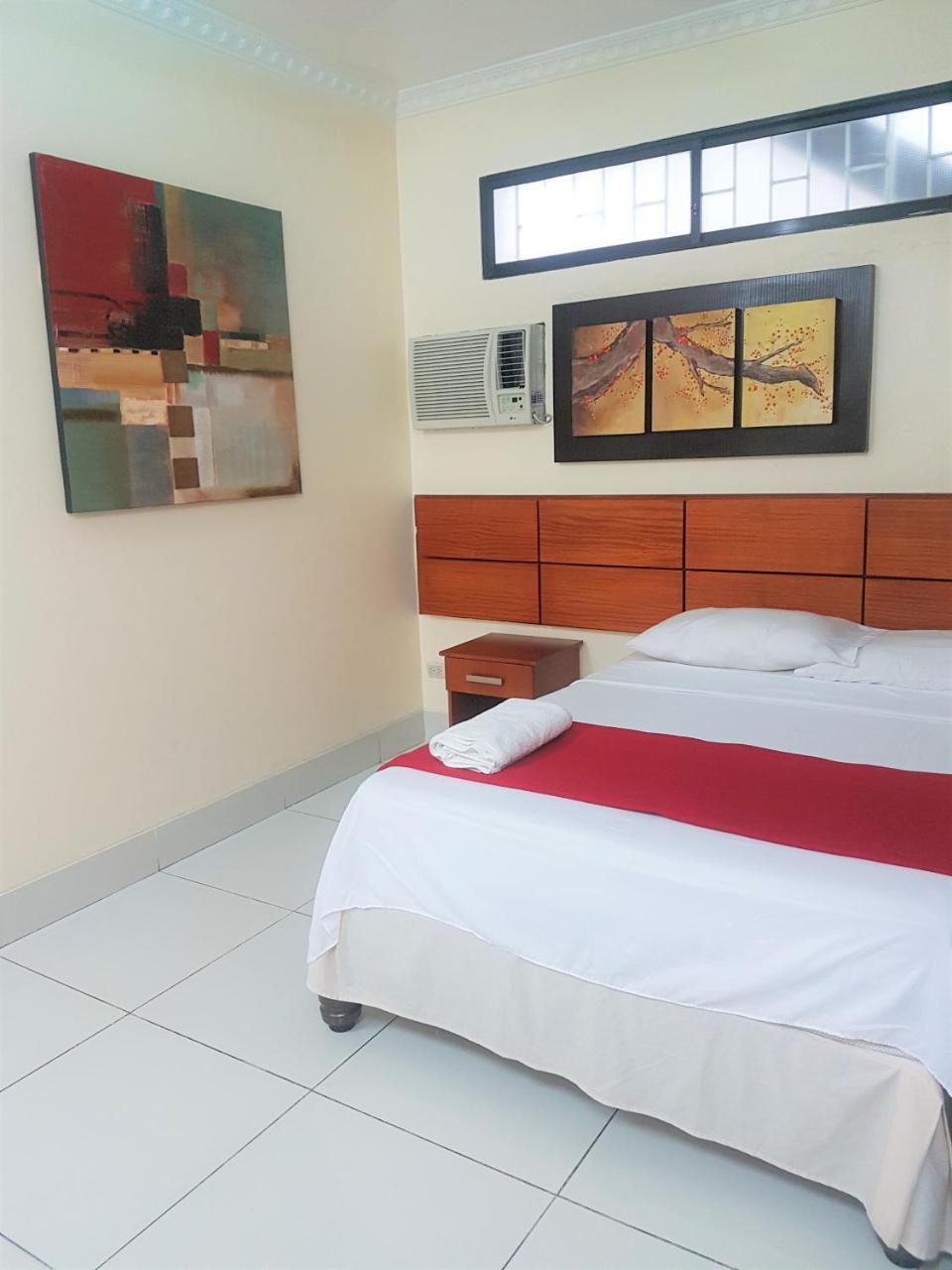 Hotel Murali - Cerca Del Aeropuerto De Гуаякуил Екстериор снимка