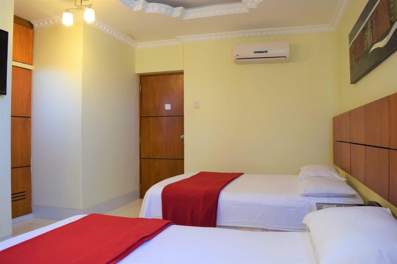 Hotel Murali - Cerca Del Aeropuerto De Гуаякуил Екстериор снимка